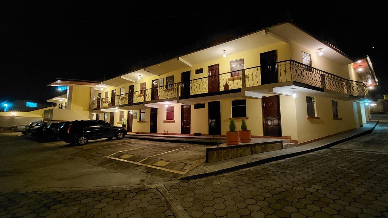 Hotel Y Restaurante Villa Esmeralda Кетцалтенанго Екстериор снимка