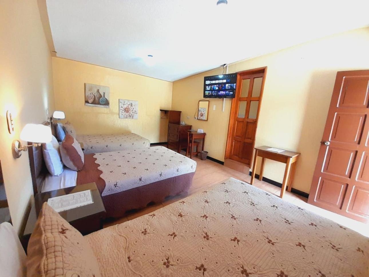 Hotel Y Restaurante Villa Esmeralda Кетцалтенанго Екстериор снимка