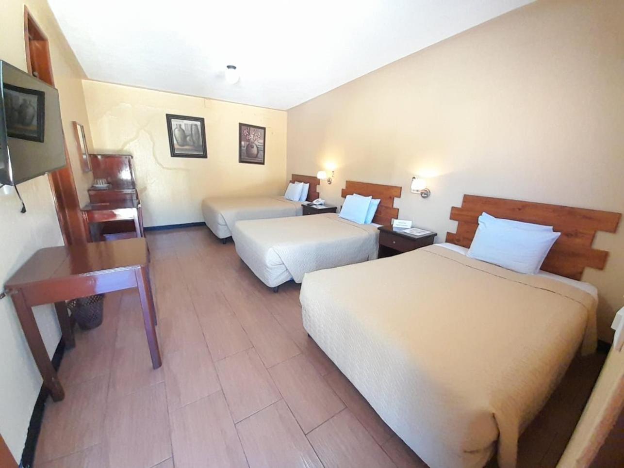 Hotel Y Restaurante Villa Esmeralda Кетцалтенанго Екстериор снимка