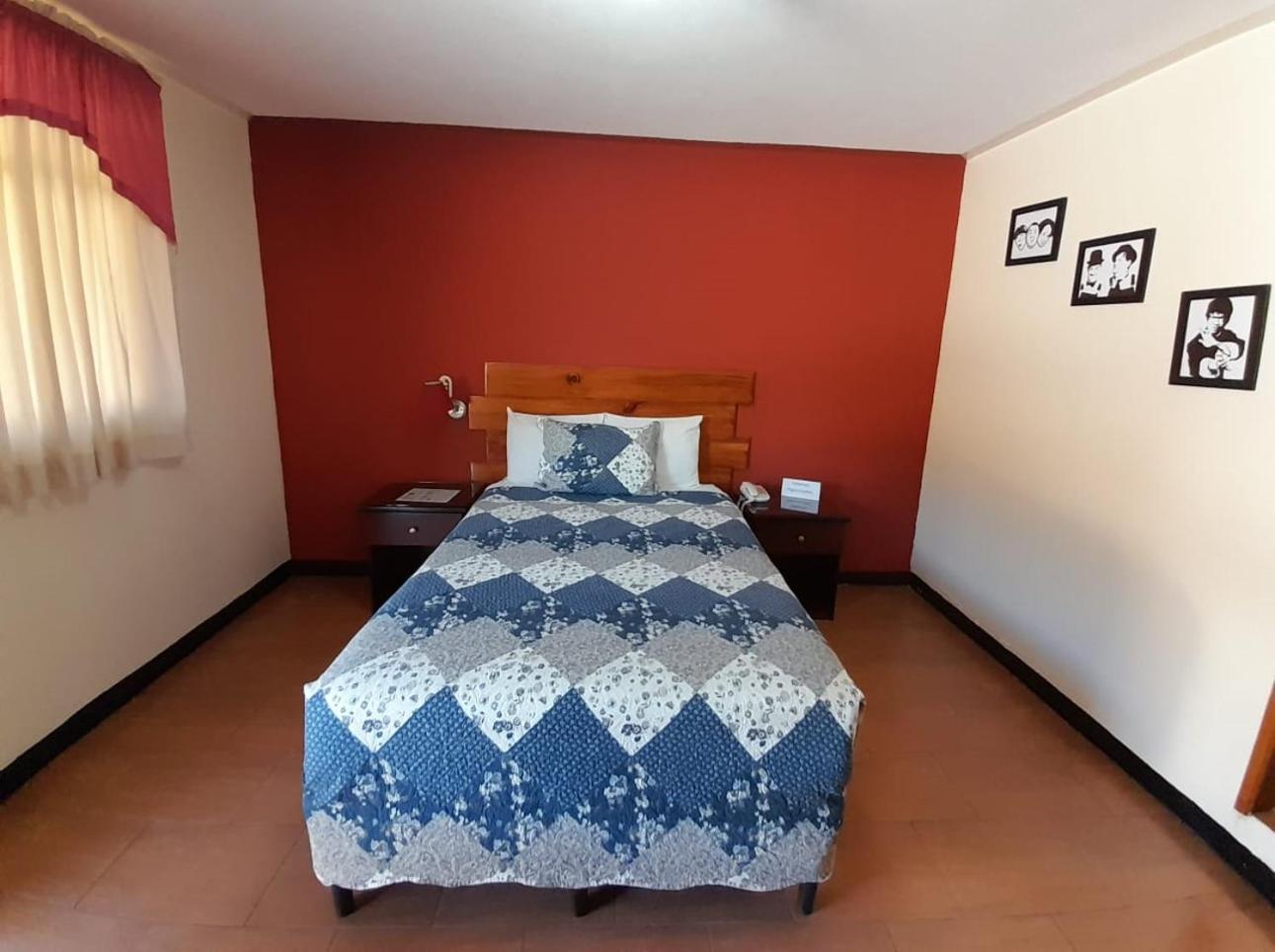 Hotel Y Restaurante Villa Esmeralda Кетцалтенанго Екстериор снимка