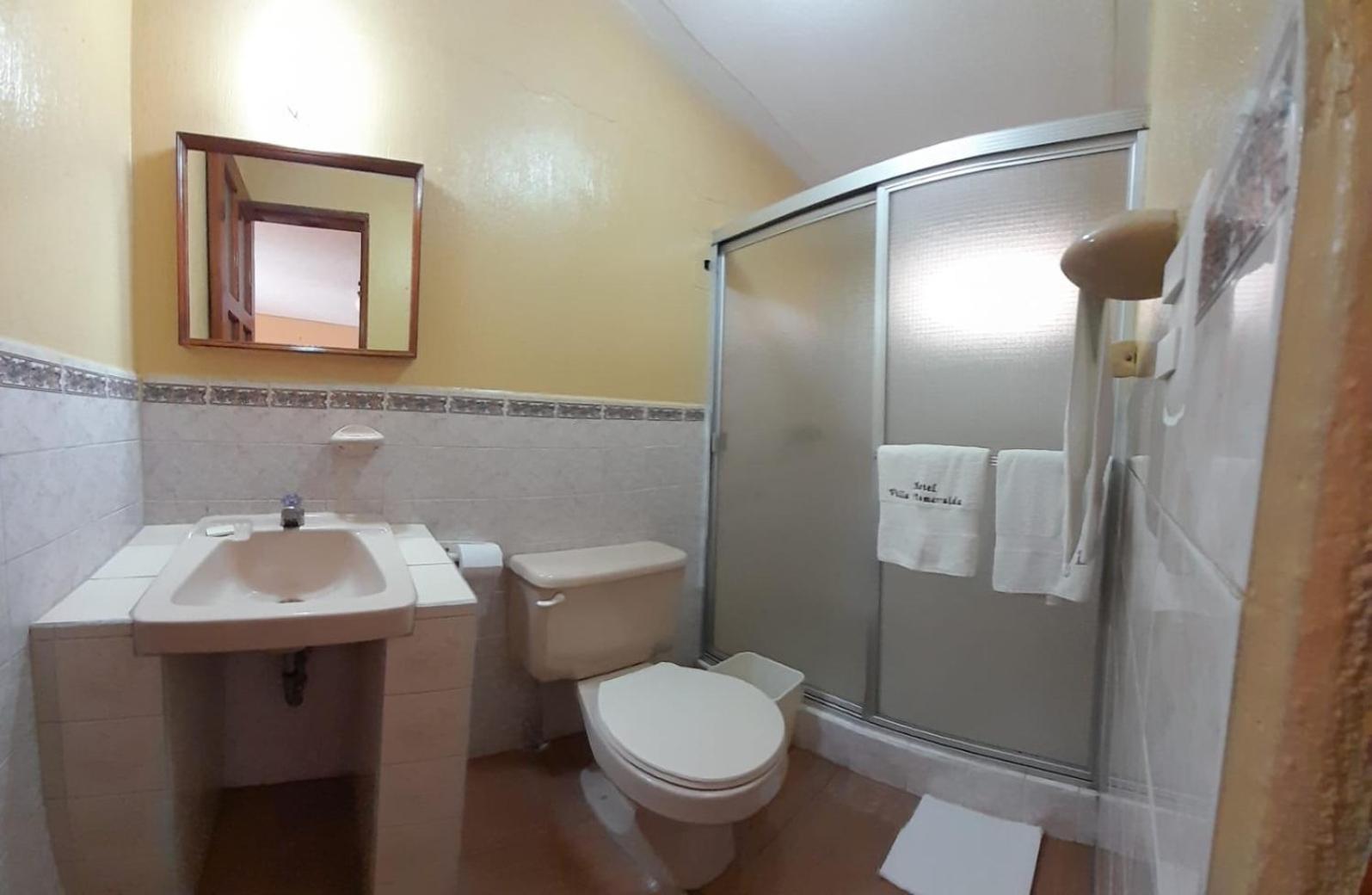 Hotel Y Restaurante Villa Esmeralda Кетцалтенанго Екстериор снимка
