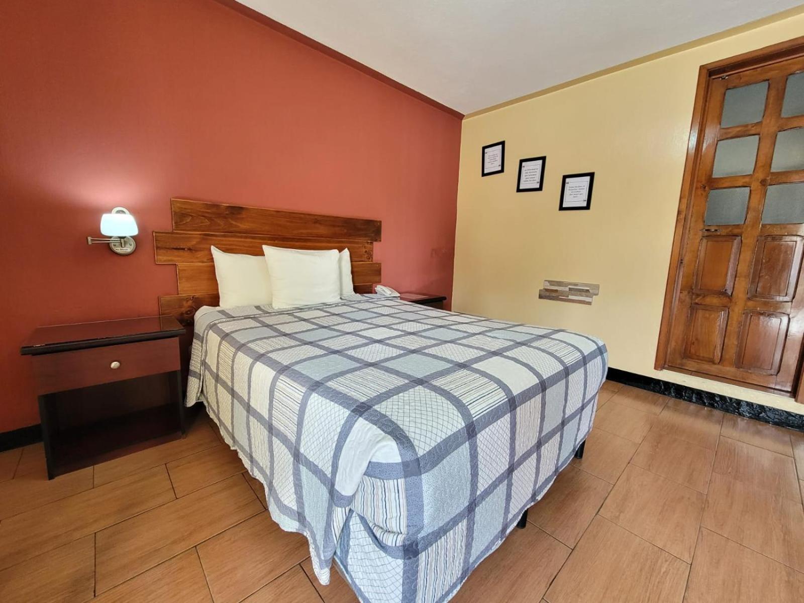 Hotel Y Restaurante Villa Esmeralda Кетцалтенанго Екстериор снимка