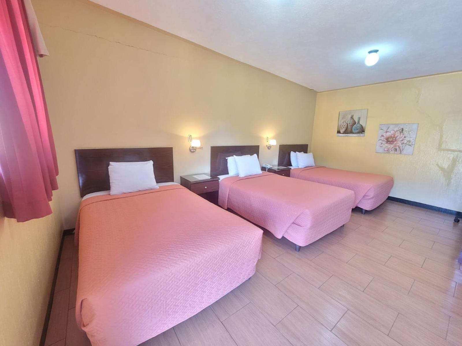 Hotel Y Restaurante Villa Esmeralda Кетцалтенанго Екстериор снимка